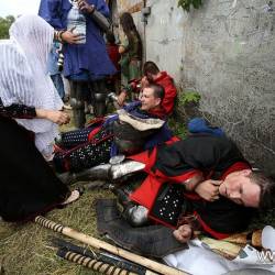 Фестиваль объединил сотни неравнодушных к рыцарским временам людей #12