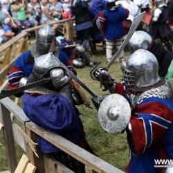 Фестиваль объединил сотни неравнодушных к рыцарским временам людей #20