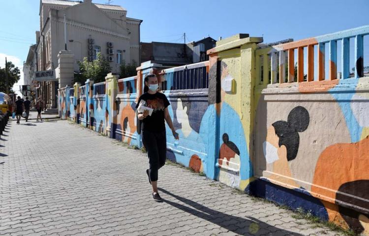 Уличные художники  напоминают о правилах гигиены