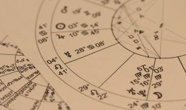 astrology-993127_1280.jpg