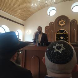 Памятное мероприятие посетили не только прихожане синагоги, но и представители других религиозных конфессий, общественные деятели, представители органов власти и депутаты #7
