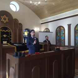 Памятное мероприятие посетили не только прихожане синагоги, но и представители других религиозных конфессий, общественные деятели, представители органов власти и депутаты #9