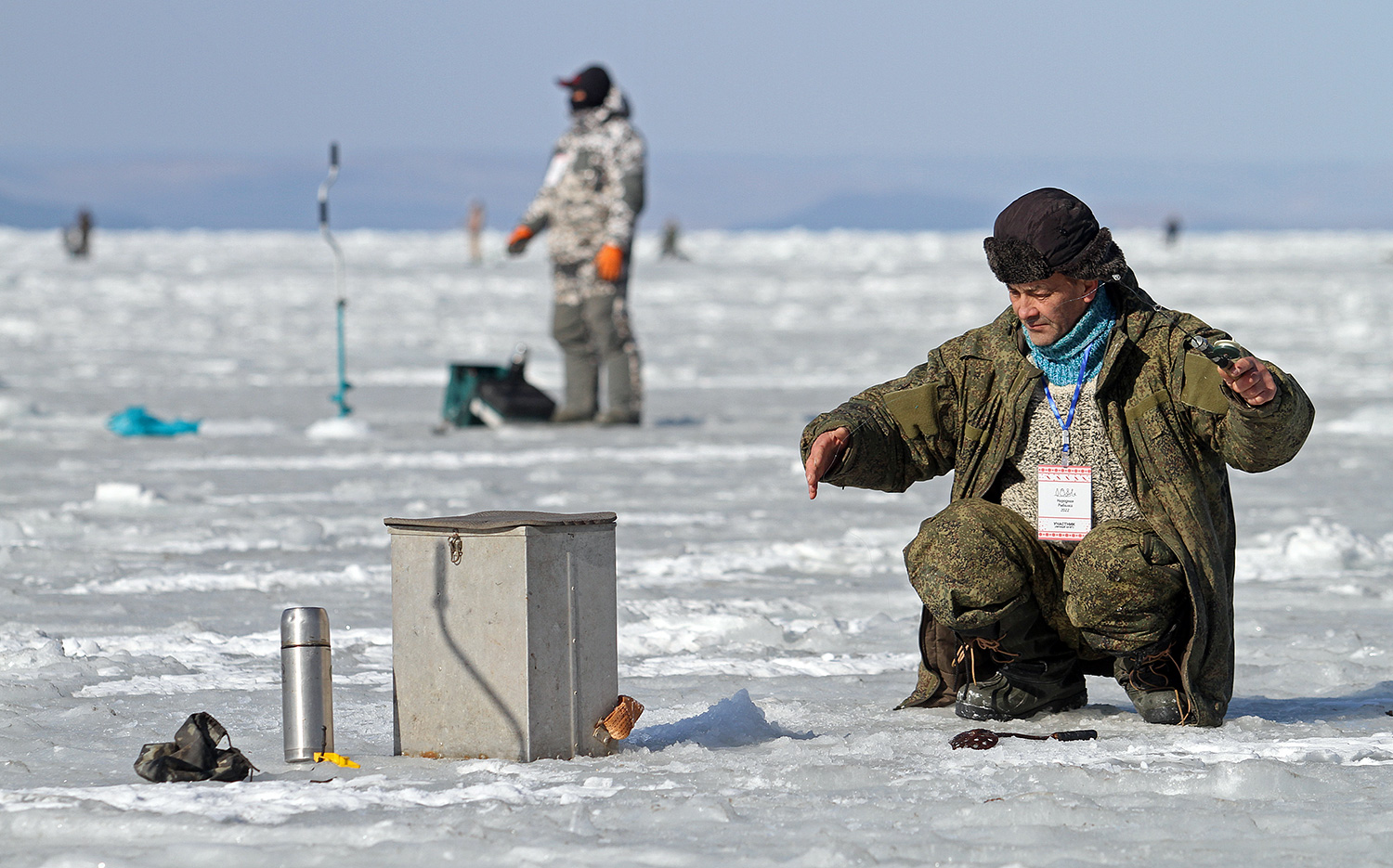 Сот рыбак. Народная рыбалка Владивосток бычок за лодку.
