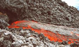 magma-g6df0a9e94_1280.jpg