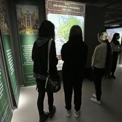 Ученики 44 школы посетили мультимедийные экспозиции в историческом парке #6