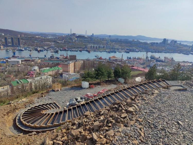 Преображение популярного городского парка продолжилось во Владивостоке