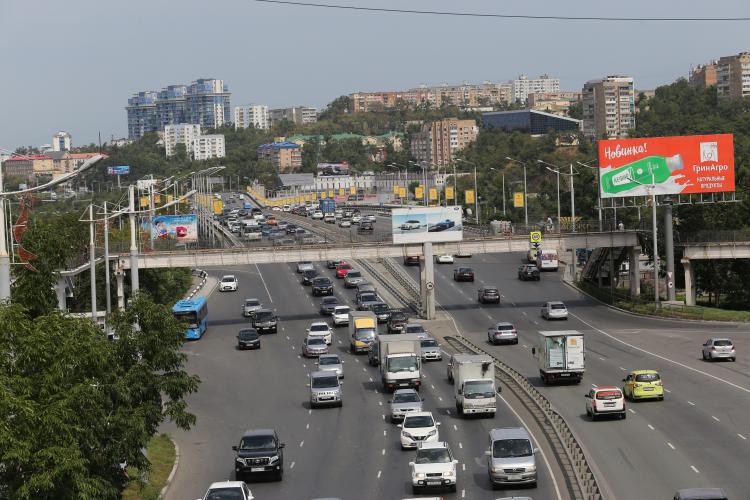 Некрасовская владивосток. Некрасовский путепровод Владивосток. Некрасовский путепровод Владивосток 1990. Владивосток сейчас. Остановка Некрасовская Владивосток.