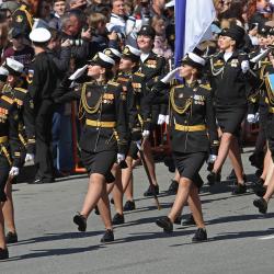 Более 1600 военнослужащих стали участниками парада #24