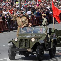 Более 1600 военнослужащих стали участниками парада #37