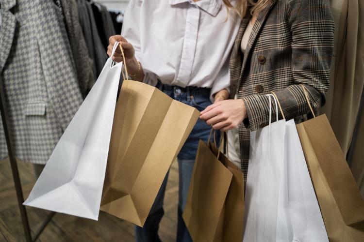 close-up-people-holding-shopping-bags.jpg