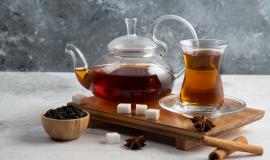 glass-cup-tea-with-sugar-star-anise.jpg