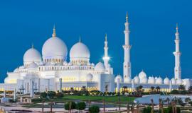 view-of-famous-abu-dhabi-sheikh-zayed-mosque-by-night-uae.jpg
