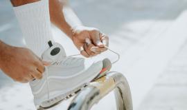 sporty-man-tying-his-shoelaces.jpg