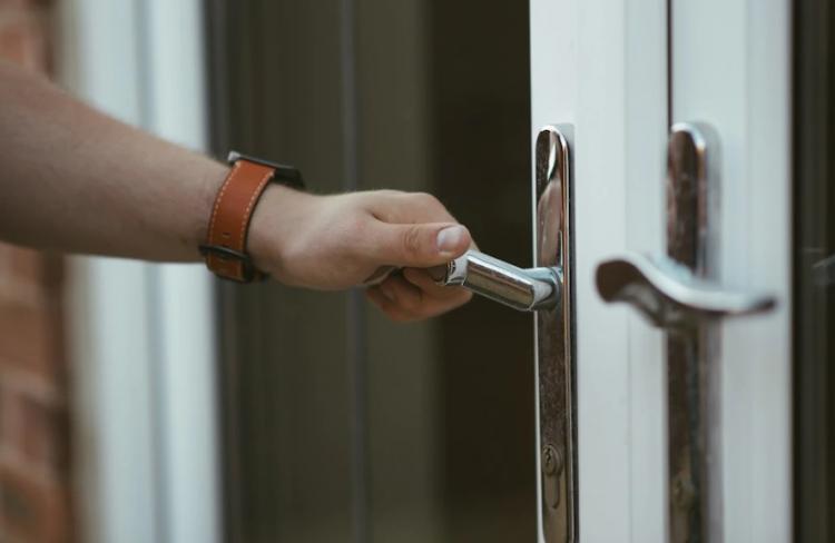 Снимок веб-страницы_16-3-2023_132515_www.freepik.com.jpeg