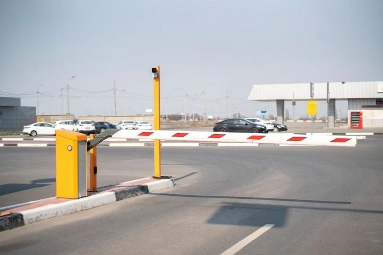 a-road-car-gate-barrier-safety-entrance-pass_63762-2081-transformed.jpeg