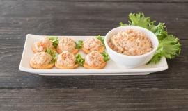 tuna-spread-with-cracker_1339-8376.jpg