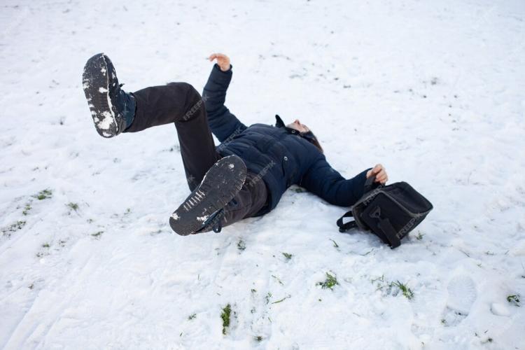 man-falls-snow-man-slipped-was-injured_287527-795.jpg