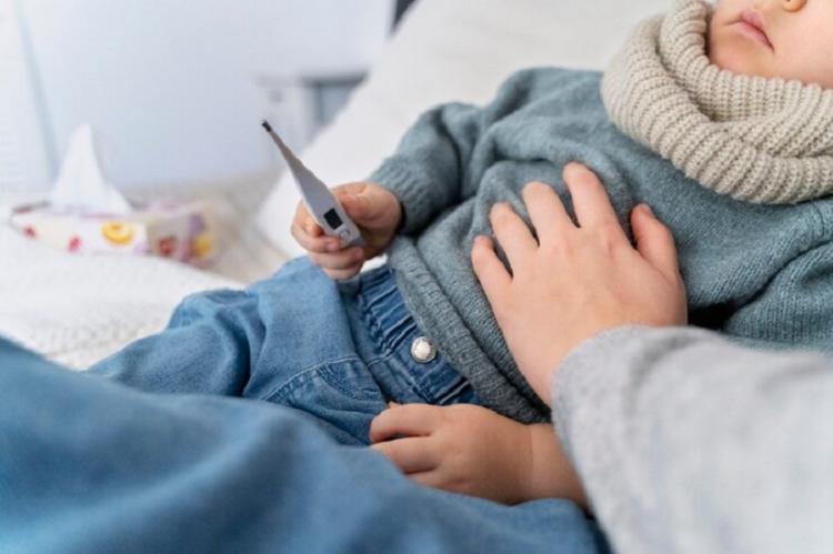 mom-taking-care-her-child-teleconsulting-with-doctor_23-2149277554.jpg