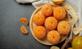 peeled-tangerines-old-dark-background_1150-37924.jpg