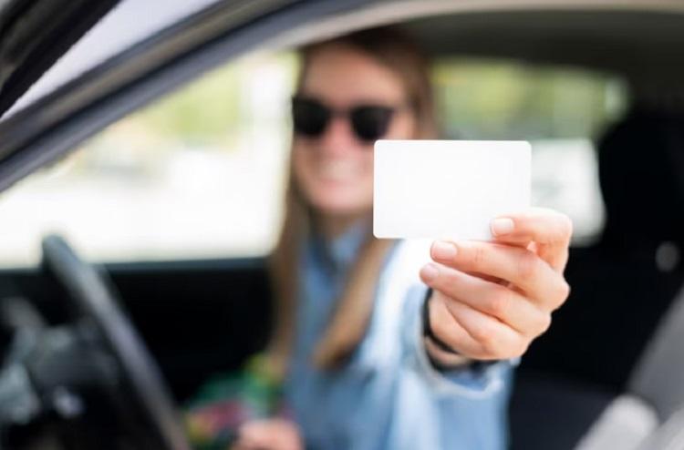 водительские права.jpg