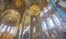 low-angle-shot-church-savior-blood-s-interior-st-petersburg-russia_181624-8359.jpg