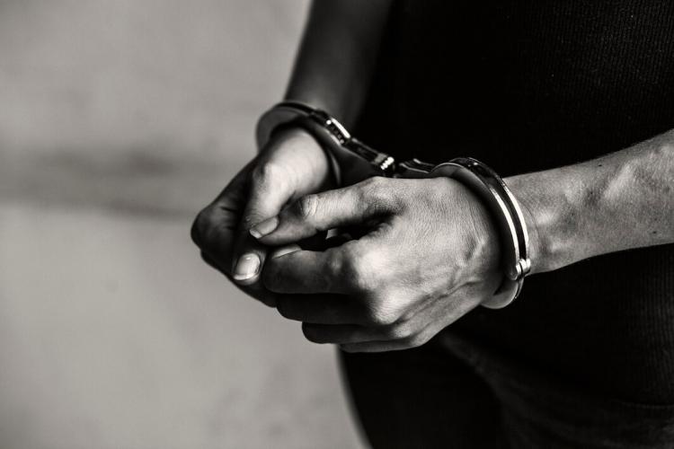 criminal-handcuffs_53876-139638.jpg