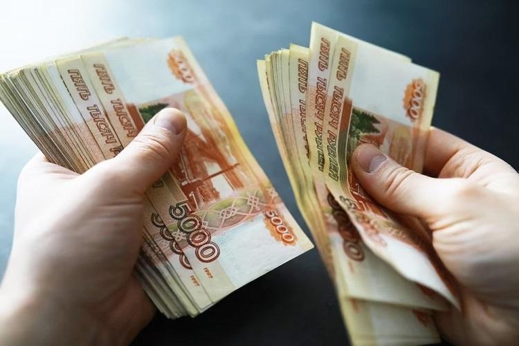 banknotes-with-inscription-five-thousand-rubles-russian-money-face-value-of-five-thousand-rubles-clo-transformed.jpeg