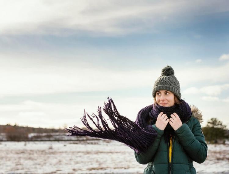 young-woman-in-nature_23-2148877486.jpg