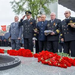 Горожане собрались у мемориала, чтобы почтить память погибших в годы Великой Отечественной войны #3