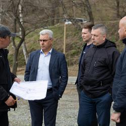 Несмотря на временные неудобства, подрядчики заверяют, что все работы выполняются в соответствии с утвержденными нормативами #4