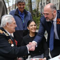 Праздничные мероприятия начались утром у мемориала Морякам торгового флота, погибшим в годы ВОВ #5