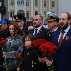 Праздничные мероприятия начались утром у мемориала Морякам торгового флота, погибшим в годы ВОВ #6
