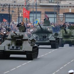 Праздничные мероприятия начались утром у мемориала Морякам торгового флота, погибшим в годы ВОВ #10