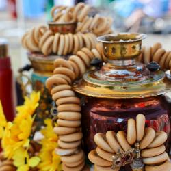 В этом году более 20 хозяйств представили гостям свыше 6,5 тонн экологически чистого таёжного мёда и другой продукции пчеловодства #7