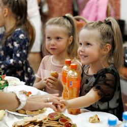 Праздник прошел при поддержке правительства Приморского края, администрации Владивостока, городской думы, а также спонсоров и общественных активистов #10