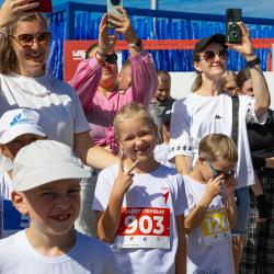 Торжества начались с «Забега первых», в котором приняли участие две тысячи детей в возрасте от 6 до 11 лет #3