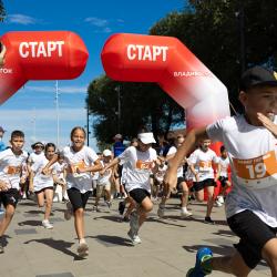 Торжества начались с «Забега первых», в котором приняли участие две тысячи детей в возрасте от 6 до 11 лет #9