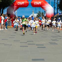 Торжества начались с «Забега первых», в котором приняли участие две тысячи детей в возрасте от 6 до 11 лет #14