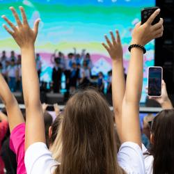 Торжества начались с «Забега первых», в котором приняли участие две тысячи детей в возрасте от 6 до 11 лет #38