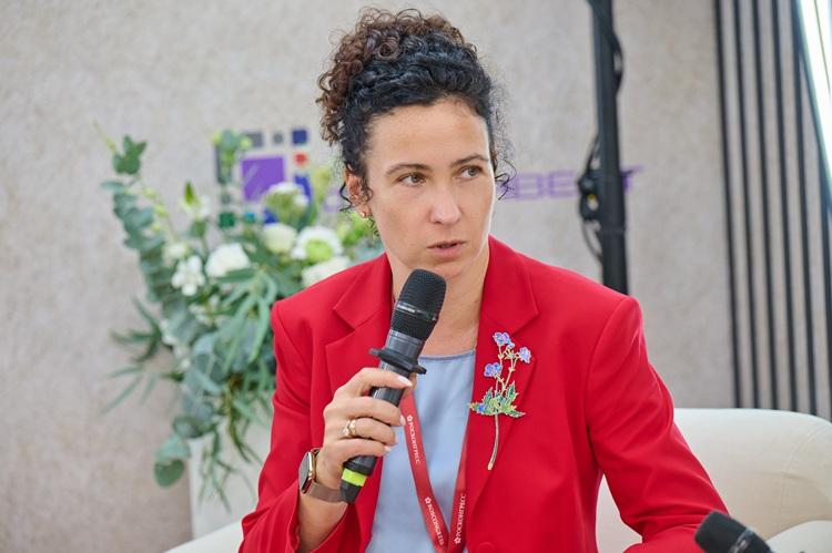 Ирина Ольховская на сессии.jpg