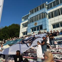 Теплоход, овации и фейерверк — так встретили команду на берегу #3