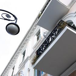 В настоящий момент подрядные организации работают на объектах по адресам: Океанский проспект, 13 и Светланская, 61. А оценить качество выполненных работ можно на примере обновленного фасада зданий по Светланской, 39 и 39в #10