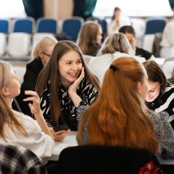 В битве эрудиций приняли участие 24 сборные команды, объединившие работников общего и дошкольного образования, школьников и студентов педагогических направлений #1