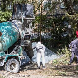 Одной из ключевых строек на сегодняшний день является лестница в районе дома №16 на улице Давыдова #1