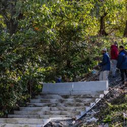 Одной из ключевых строек на сегодняшний день является лестница в районе дома №16 на улице Давыдова #3