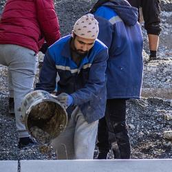 Одной из ключевых строек на сегодняшний день является лестница в районе дома №16 на улице Давыдова #10