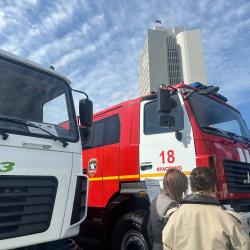 На центральной площади открылись Дни Республики Беларусь — ярмарка, техника, культура и дружба народов #1