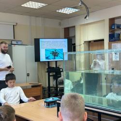 Ученики пятого класса стали участниками вводного урока по подводной робототехнике #3