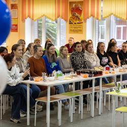 Гостям представили широкий ассортимент блюд, которые регулярно подаются детям #7