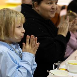 Гостям представили широкий ассортимент блюд, которые регулярно подаются детям #18